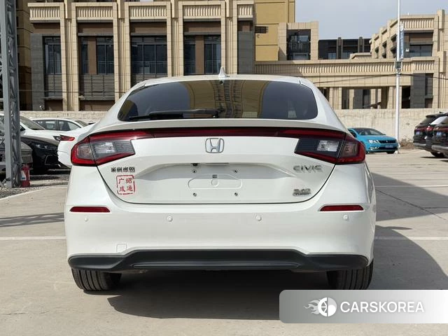 Honda Civic 2023 Белый из Китая, фото 4