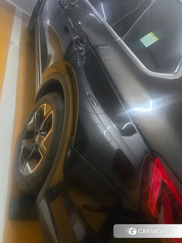 Volkswagen Touareg 3rd generation 2024 Коричневый из Кореи, фото 4