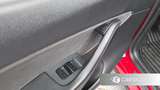 Tesla Model Y 2021 Красный из Кореи, фото 4