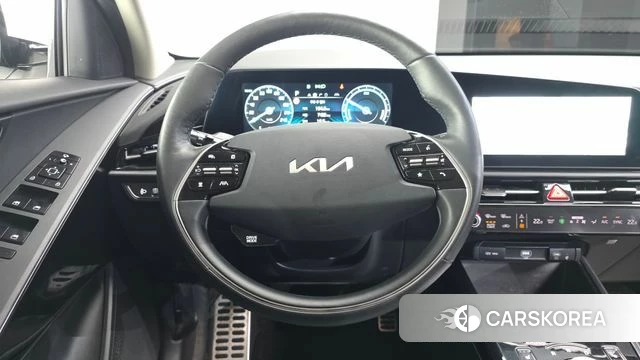 Kia Di Ol Nu Niro 2023 Белый из Кореи, фото 4
