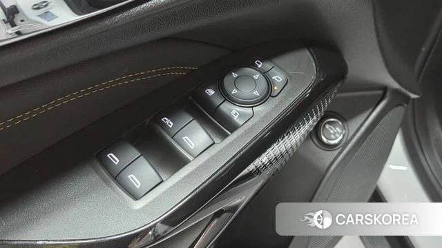 Chevrolet (GM Daewoo) Trax Crossover 2023 Белый из Кореи, фото 4