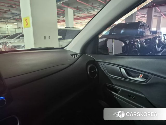 Hyundai Kona 2018 Белый из Кореи, фото 4