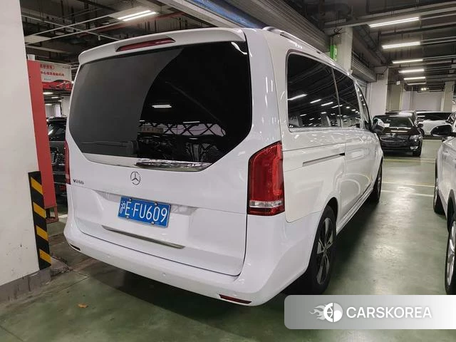 Mercedes-Benz V-class 2022 Белый из Китая, фото 4