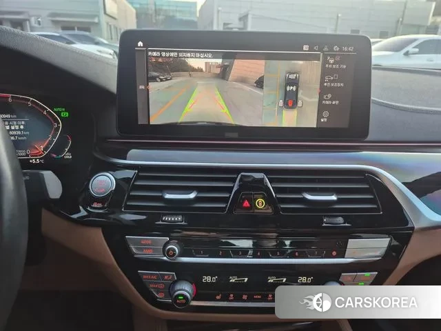 BMW 5 Series (G30) 2021 Черный из Кореи, фото 4