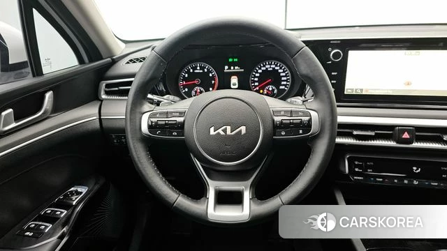 Kia K5 3rd generation 2023 Белый из Кореи, фото 4