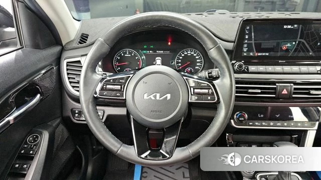 Kia Seltos 2022 Черный из Кореи, фото 4