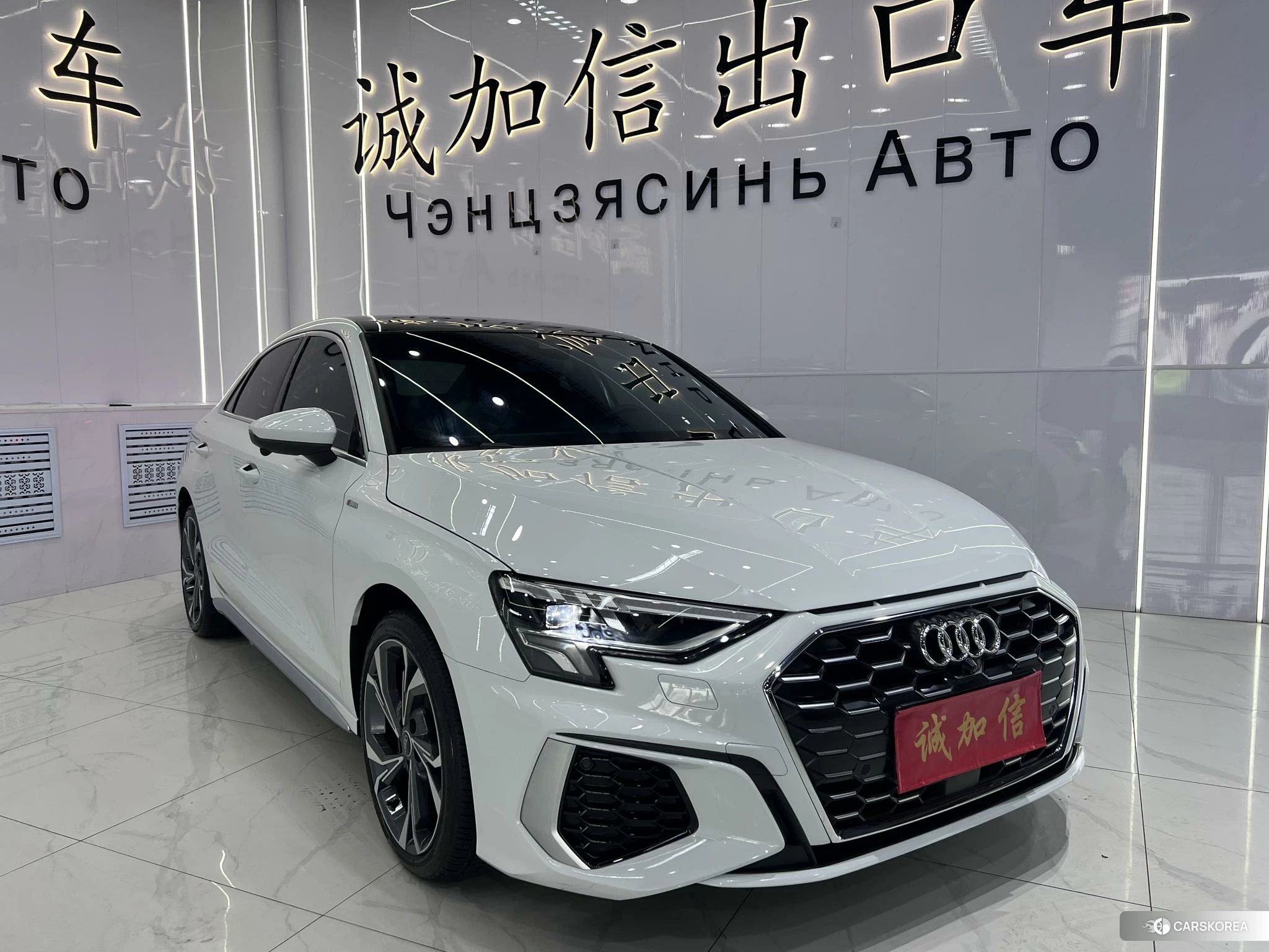 Audi A3 2023 Белый из Китая, фото 4