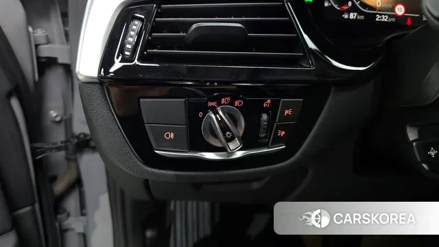 BMW 5 Series (G30) 2022 Серый из Кореи, фото 4