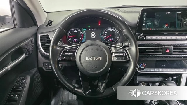 Kia Seltos 2022 Белый из Кореи, фото 4