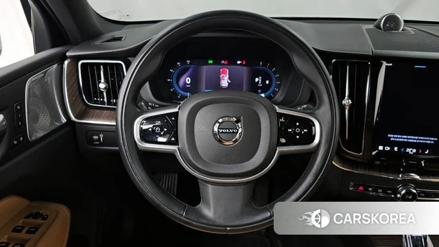 Volvo XC60 second Generation 2021 Белый из Кореи, фото 4
