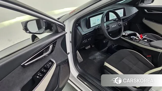 Kia EV6 2024 Белый из Кореи, фото 4