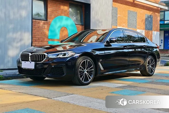 BMW 5 series 2022 Черный из Китая, фото 4