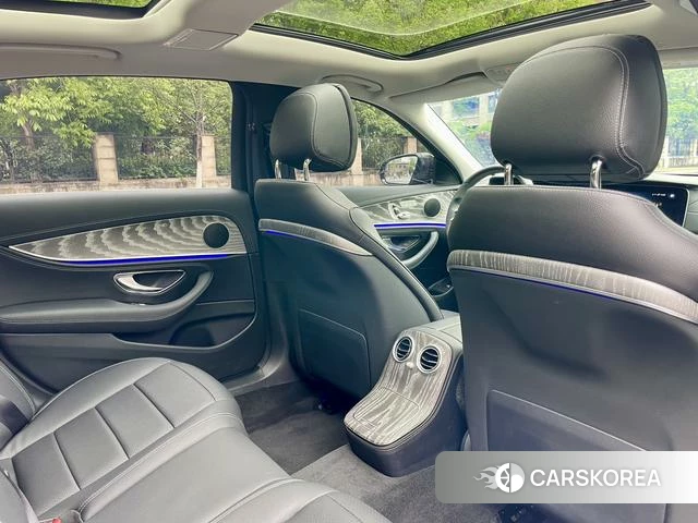 Mercedes-Benz E-class 2023 Темно-серый из Китая, фото 4