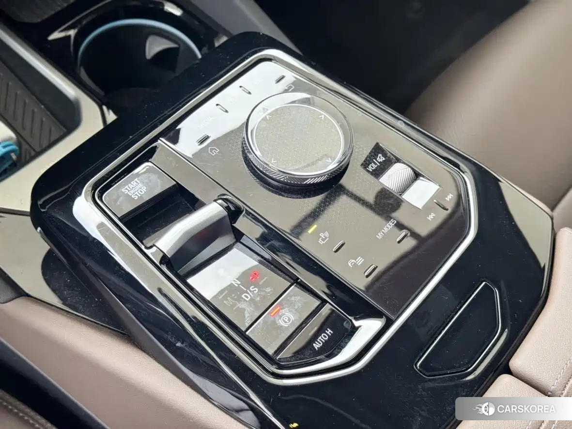 BMW 5 series 2026 Черный из Китая, фото 4