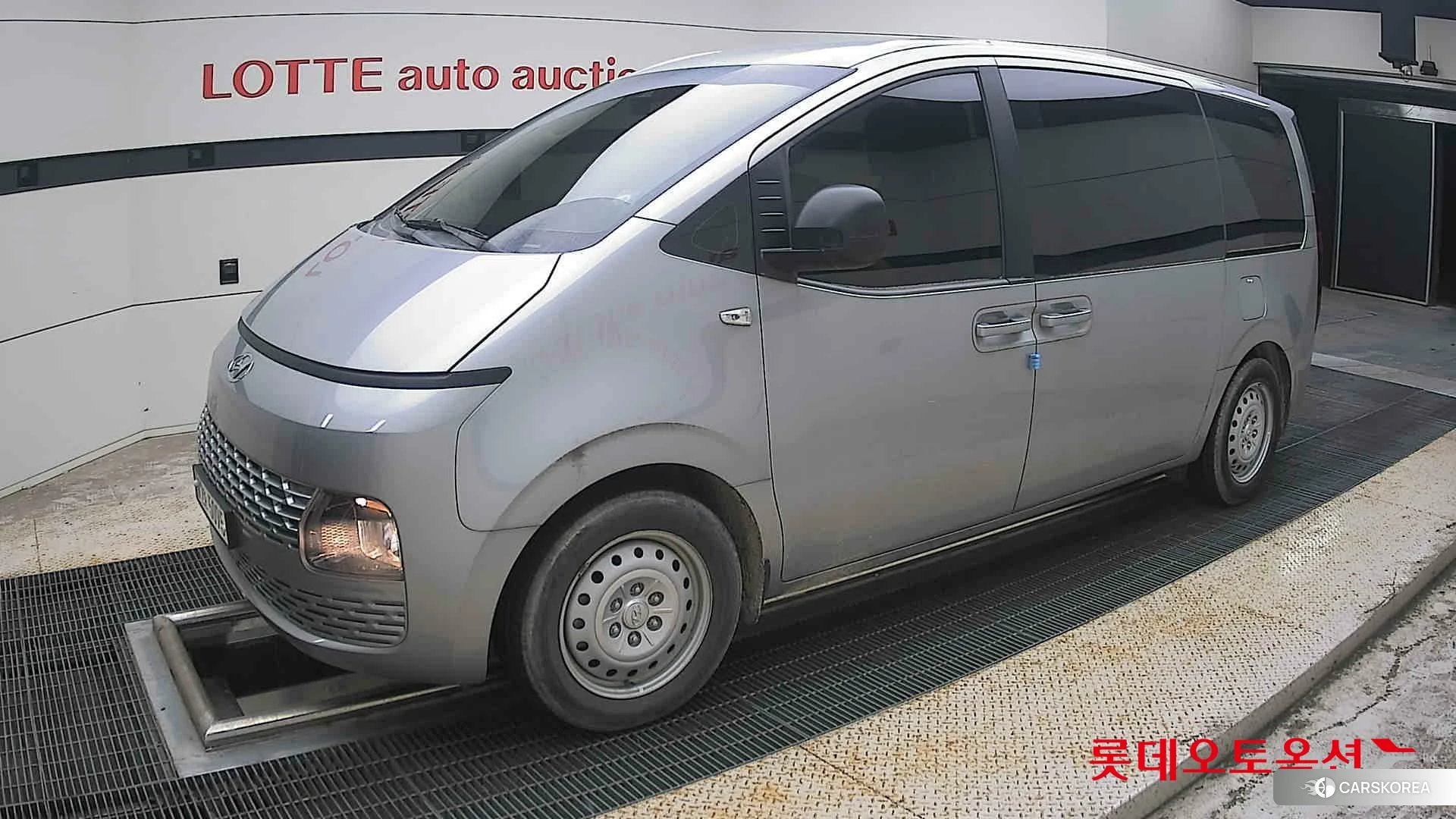 Hyundai Staria 2022 Shimmering Silver Metallic из Кореи, фото 4