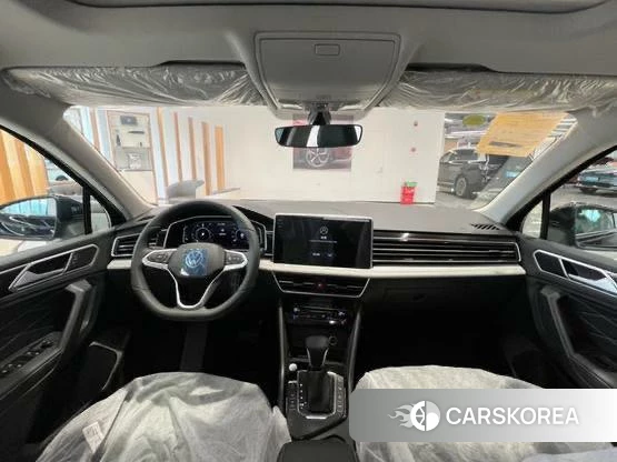 Volkswagen Tiguan L PHEV 2025 Черный из Китая, фото 4