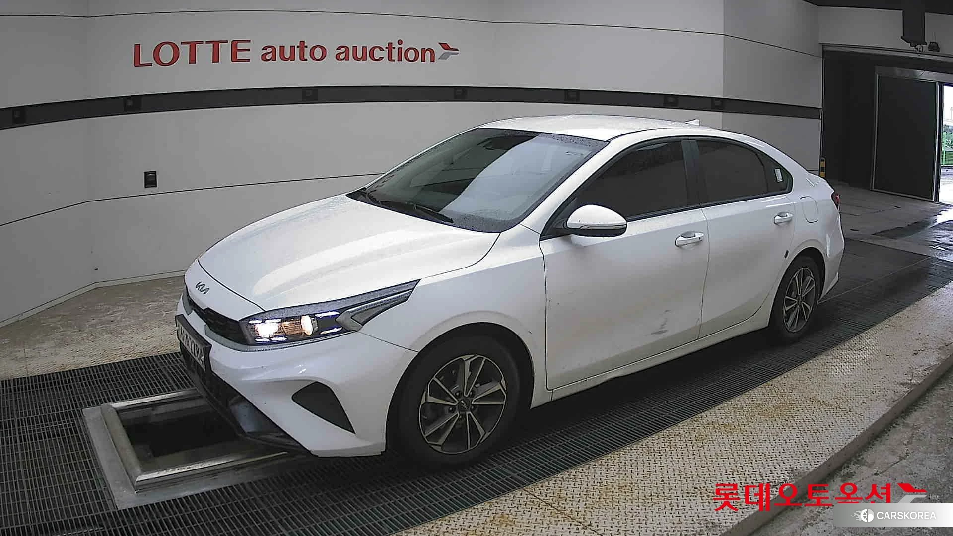 Kia K3 2022 Белый из Кореи, фото 4