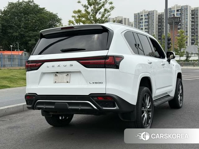 Lexus LX 2023 Белый из Китая, фото 4