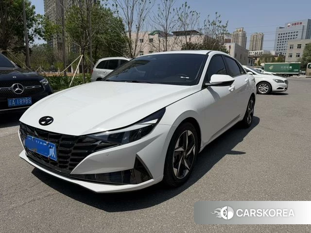Hyundai Elantra 2023 Белый из Китая, фото 4