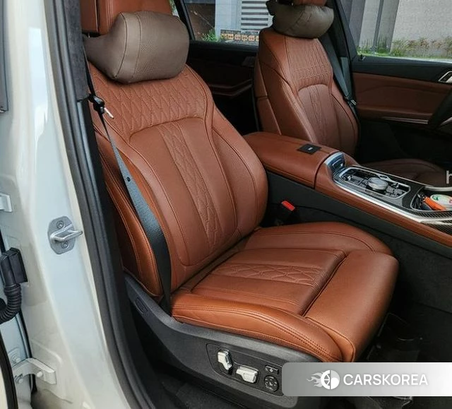 BMW X7 (G07) 2025 Белый из Кореи, фото 4