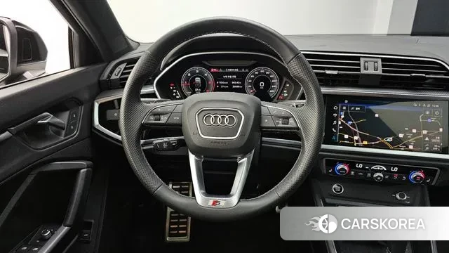 Audi Q3 (F3) 2023 Черный из Кореи, фото 4