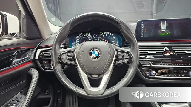 BMW 5 Series (G30) 2018 Белый из Кореи, фото 4