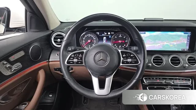 Mercedes-Benz E-Class W213 2020 Белый из Кореи, фото 4