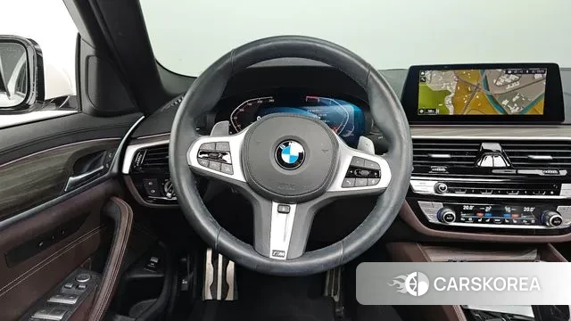 BMW 5 Series (G30) 2019 Белый из Кореи, фото 4