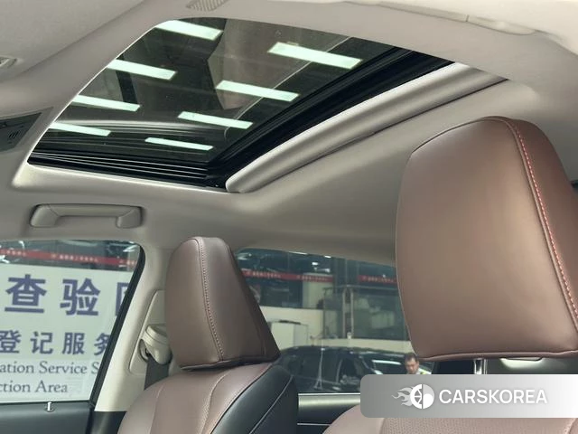 Lexus RX 2021 Серебристо-серый из Китая, фото 4
