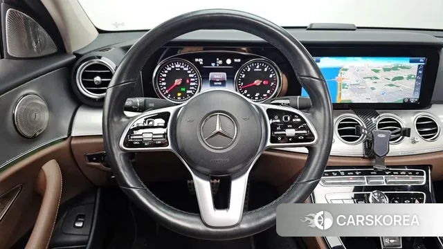 Mercedes-Benz E-Class W213 2018 Белый из Кореи, фото 4