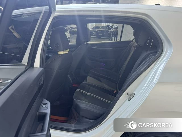 Volkswagen Golf 2021 Белый из Китая, фото 4