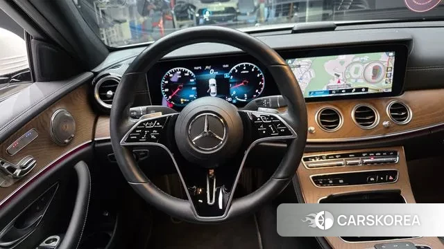 Mercedes-Benz E-Class W213 2022 Белый из Кореи, фото 4