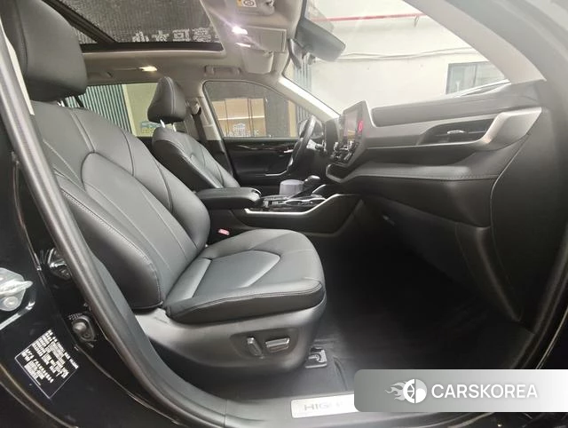 Toyota Highlander 2024 Черный из Китая, фото 4