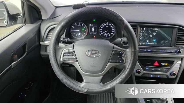 Hyundai Avante AD 2018 Серебристо-серый из Кореи, фото 4