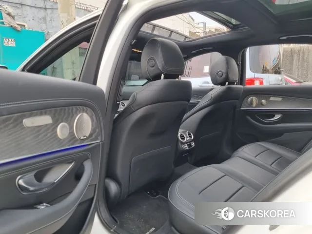 Mercedes-Benz E-Class W213 2021 Белый из Кореи, фото 4