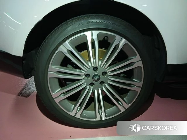 Land Rover Range Rover 5th Generation 2024 Белый из Кореи, фото 4