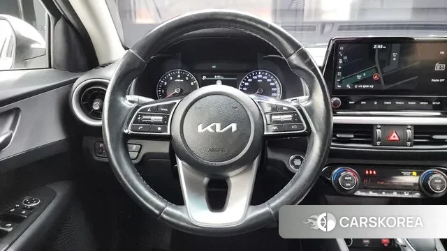 Kia The New K3 2nd generation 2021 Белый из Кореи, фото 4