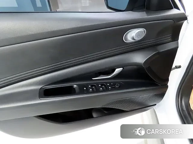 Hyundai Avante Hybrid (CN7) 2021 Белый из Кореи, фото 4