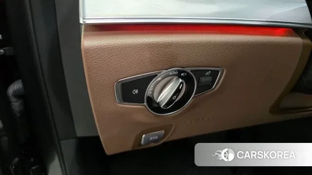 Mercedes-Benz E-Class W213 2021 Серый из Кореи, фото 4