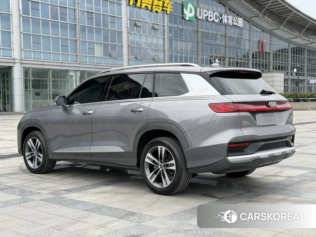 Audi Q6 2022 Темно-серый из Китая, фото 4