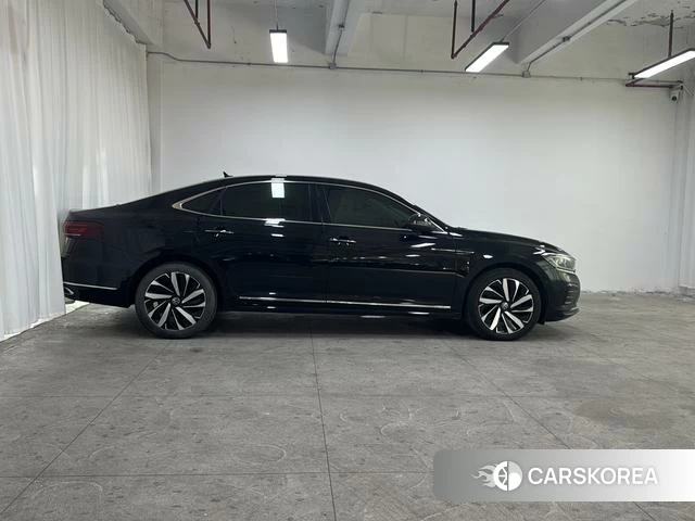 Volkswagen Passat 2022 Черный из Китая, фото 4