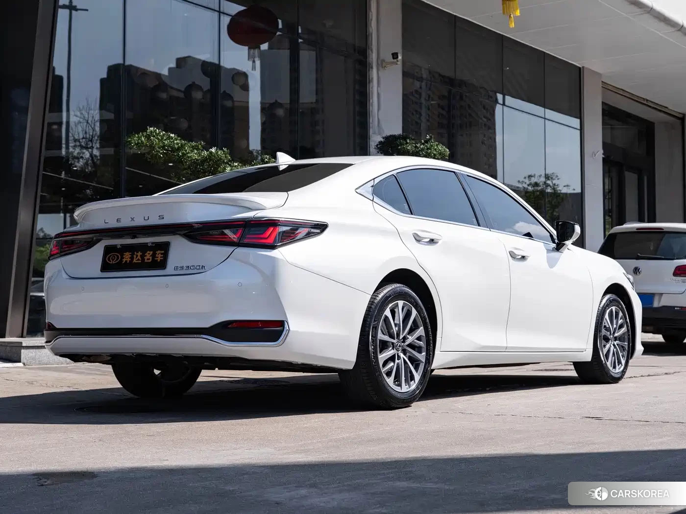 Lexus ES 2025 Белый из Китая, фото 4