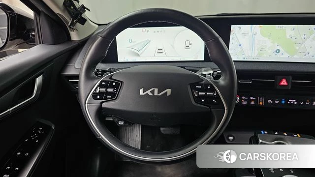 Kia EV6 2023 Жемчужный цвет из Кореи, фото 4