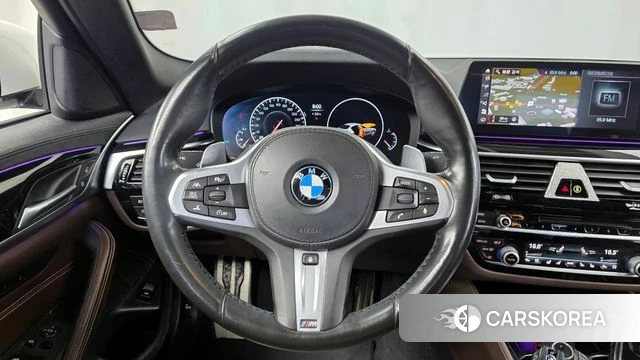 BMW 5 Series (G30) 2019 Белый из Кореи, фото 4