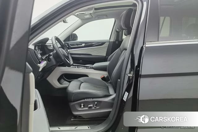 Volkswagen Tourang 2023 Черный из Китая, фото 4