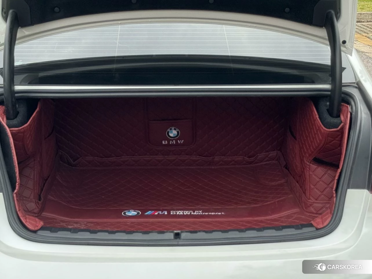 BMW 3 series 2024 Белый из Китая, фото 4