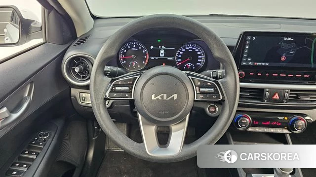 Kia The New K3 2nd generation 2023 Белый из Кореи, фото 4