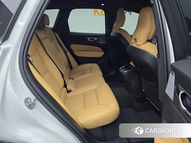 Volvo XC60 second Generation 2025 Белый из Кореи, фото 4