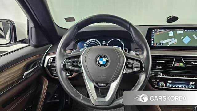 BMW 5 Series (G30) 2018 Белый из Кореи, фото 4