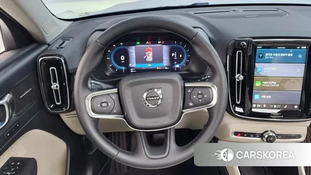 Volvo XC40 2023 Белый из Кореи, фото 4